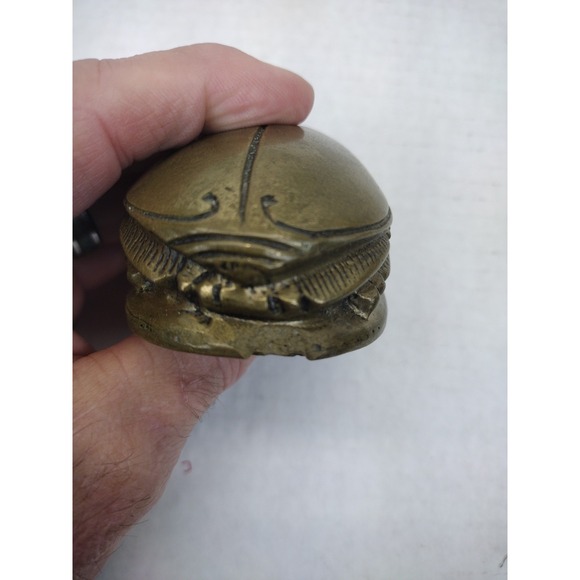 3.5" VINTAGE BRASS SCARAB PAPERWEIGHT FIGURE HIEROGLYPHICS ANTIQUE ARTISAN - Picture 8 of 11